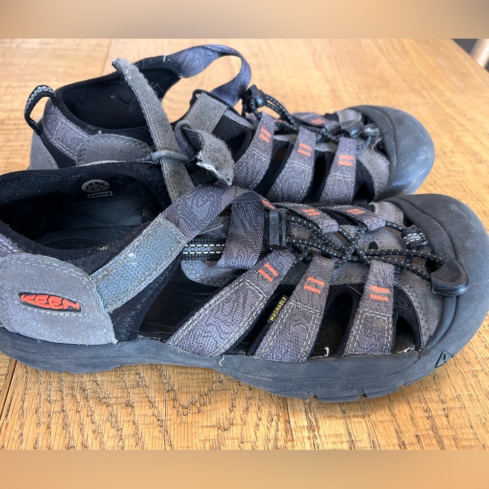 Boy’s Keen sandals